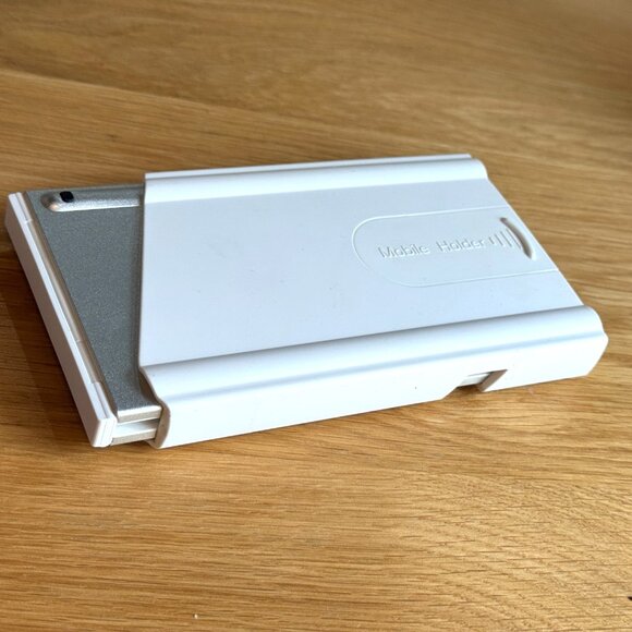 iWerkz Universal Folding Bluetooth Keyboard, White (44652WH) - Picture 9 of 15